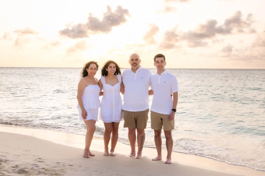 family-espindola-2.webp — Sunset Photoshoot Aruba | Aruba Sunset Photos